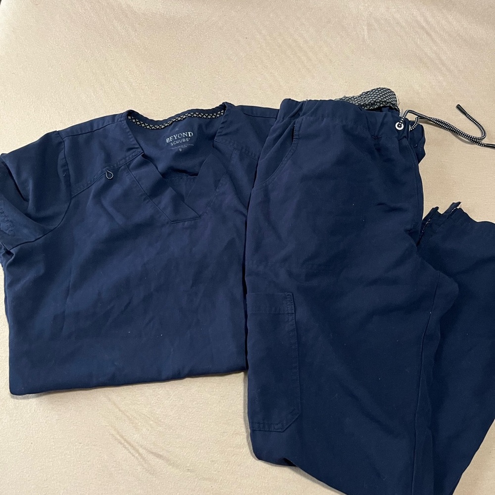 Beyond Scrubs Women's Dark Blue Straight Leg Scrub Set
